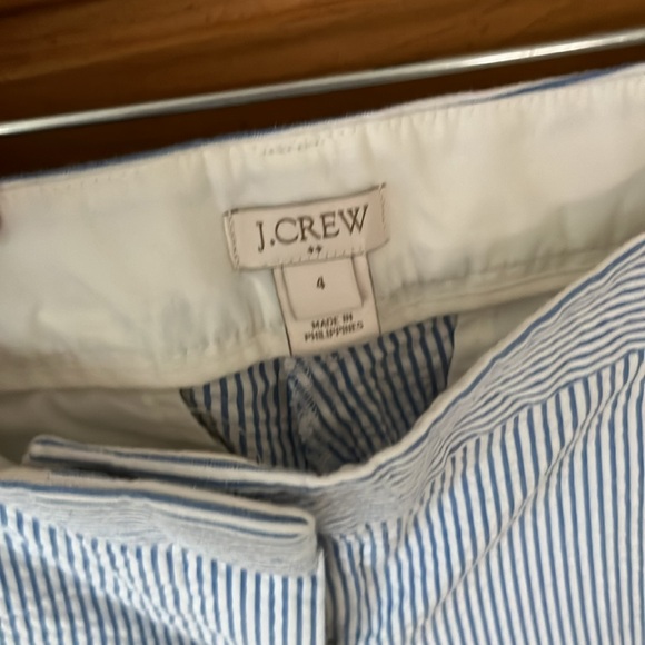 J Crew women’s size 4 seersucker cropped pants. Like new condition. - Picture 3 of 5